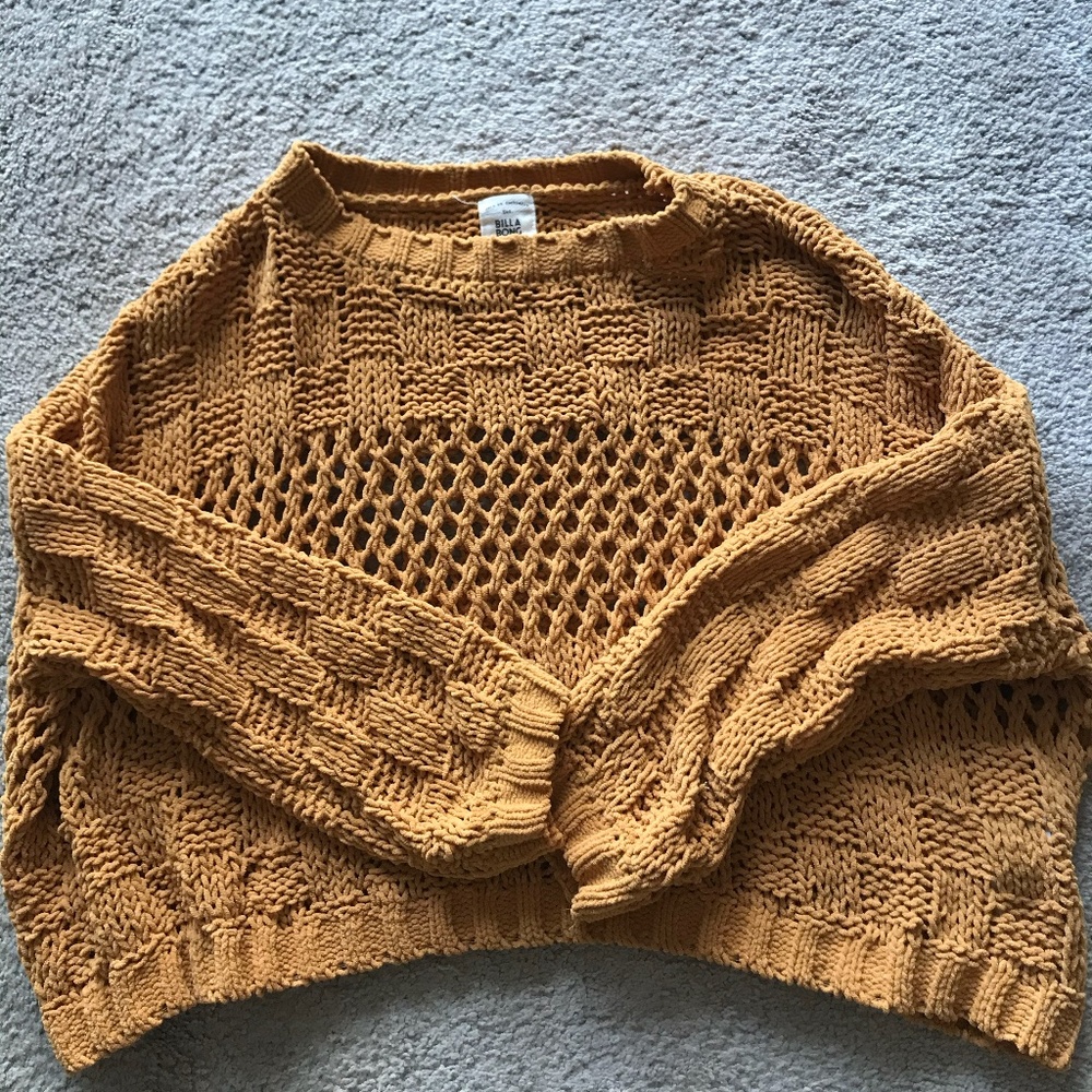 Billabong sweater, size M